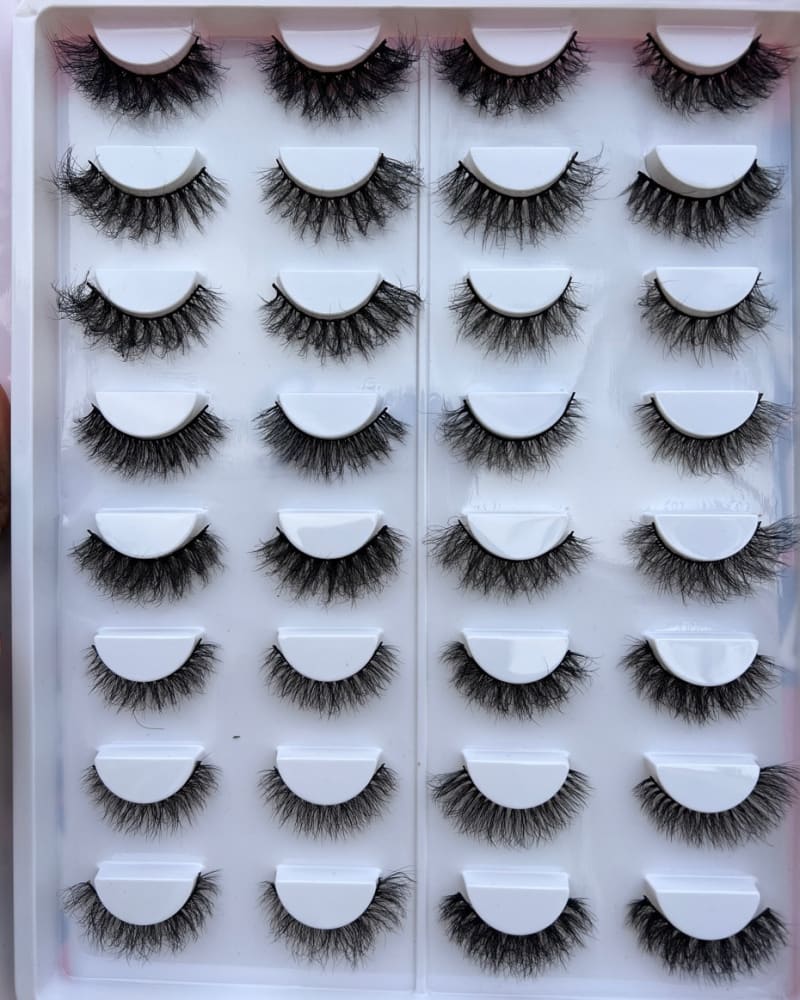 Voan-beauties-16-in-1-lash-attack.jpeg Voan Beauties 16 in 1 Mink Set (Lash Attack) - Image 1